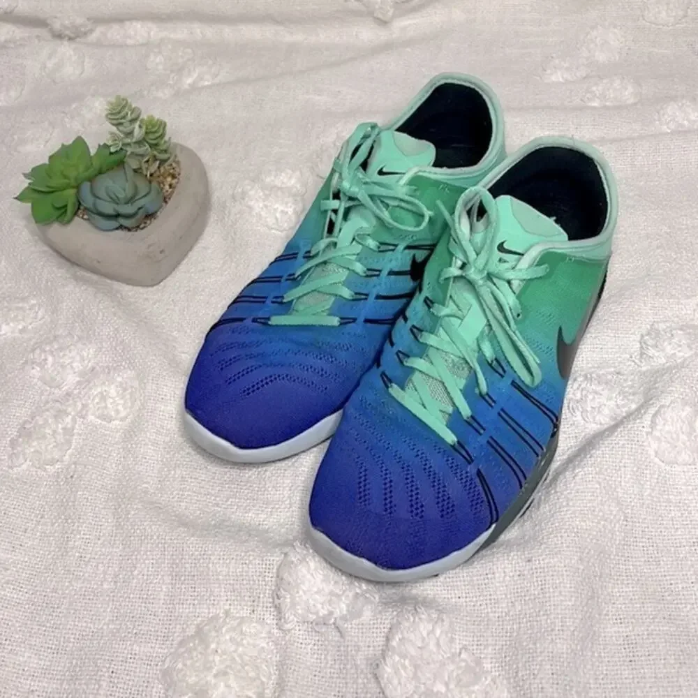 Nike Women's Free Tr 6 Spectrum Fitness Shoes Size 9.5